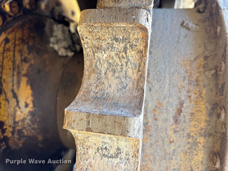 image for item FH7018 2017 Caterpillar D6N XL dozer