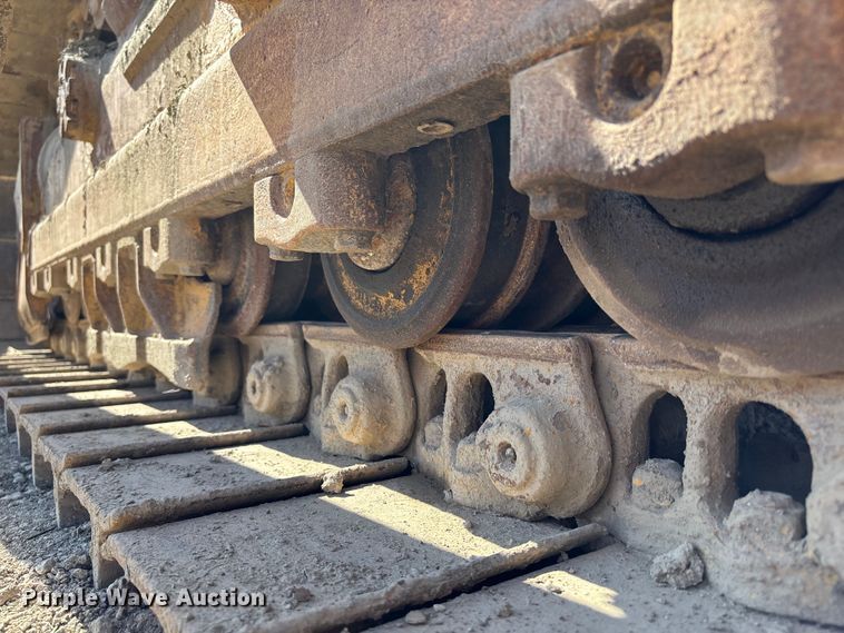 image for item FH7018 2017 Caterpillar D6N XL dozer