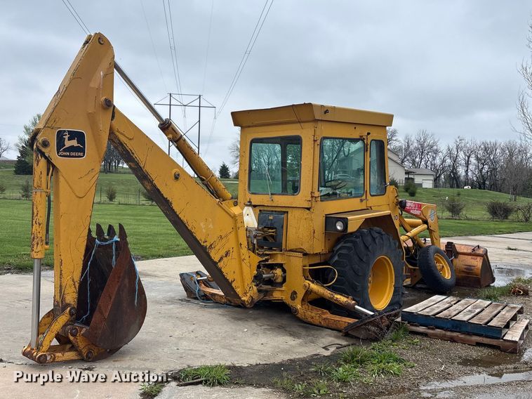 image for item FH7049 John Deere 410 backhoe