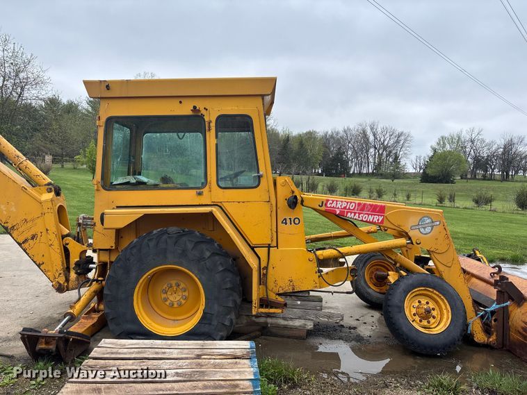 image for item FH7049 John Deere 410 backhoe