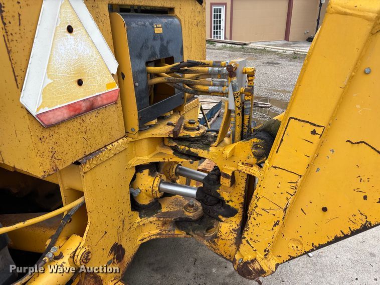 image for item FH7049 John Deere 410 backhoe