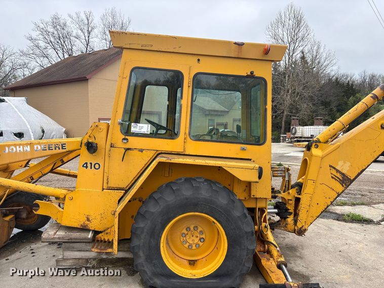 image for item FH7049 John Deere 410 backhoe