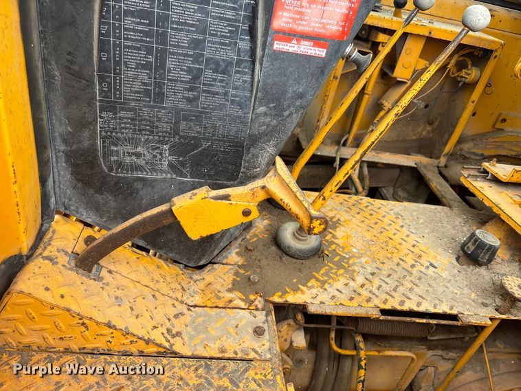 image for item FH7049 John Deere 410 backhoe