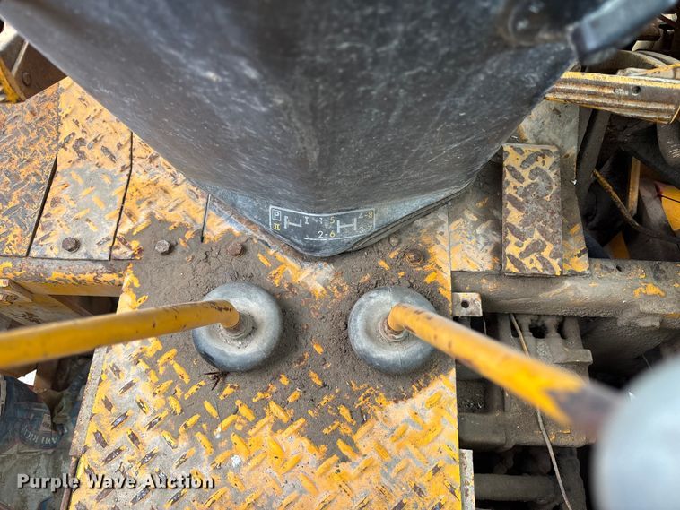 image for item FH7049 John Deere 410 backhoe