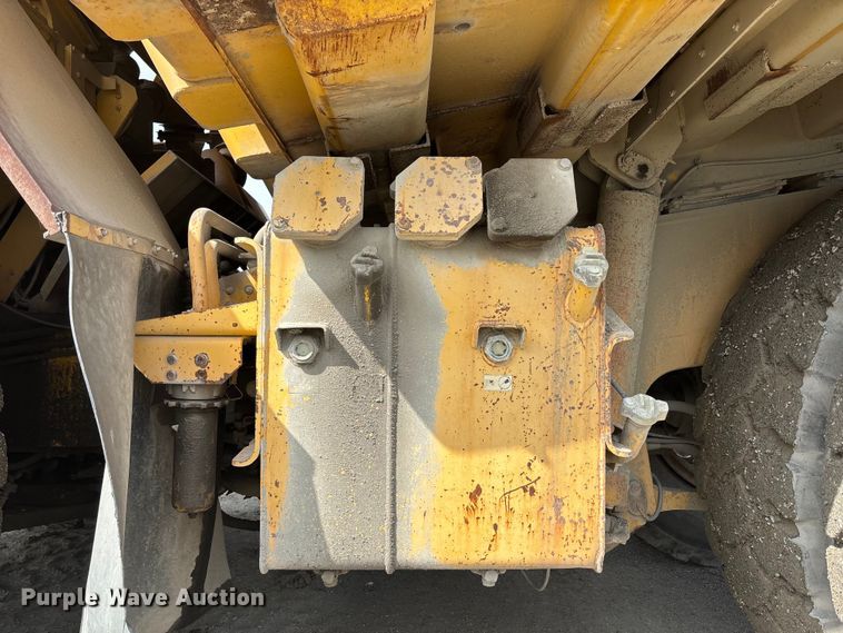 image for item FH7061 Komatsu KWA090HD-1 haul truck