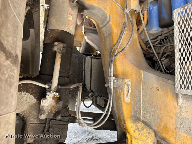 image for item FH7061 Komatsu KWA090HD-1 haul truck