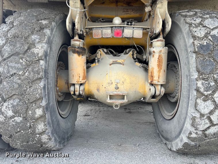 image for item FH7061 Komatsu KWA090HD-1 haul truck