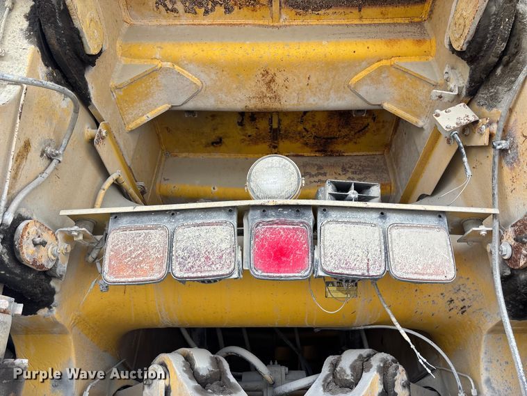 image for item FH7061 Komatsu KWA090HD-1 haul truck