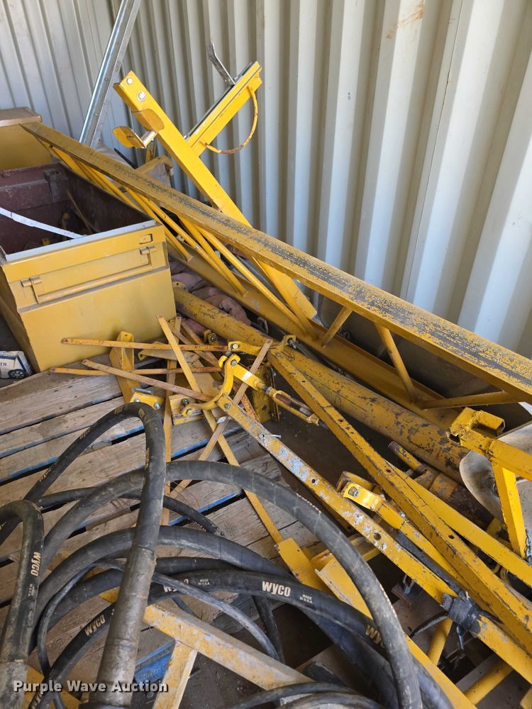 image for item FI0965 Bidwell 3600  bridge deck finisher