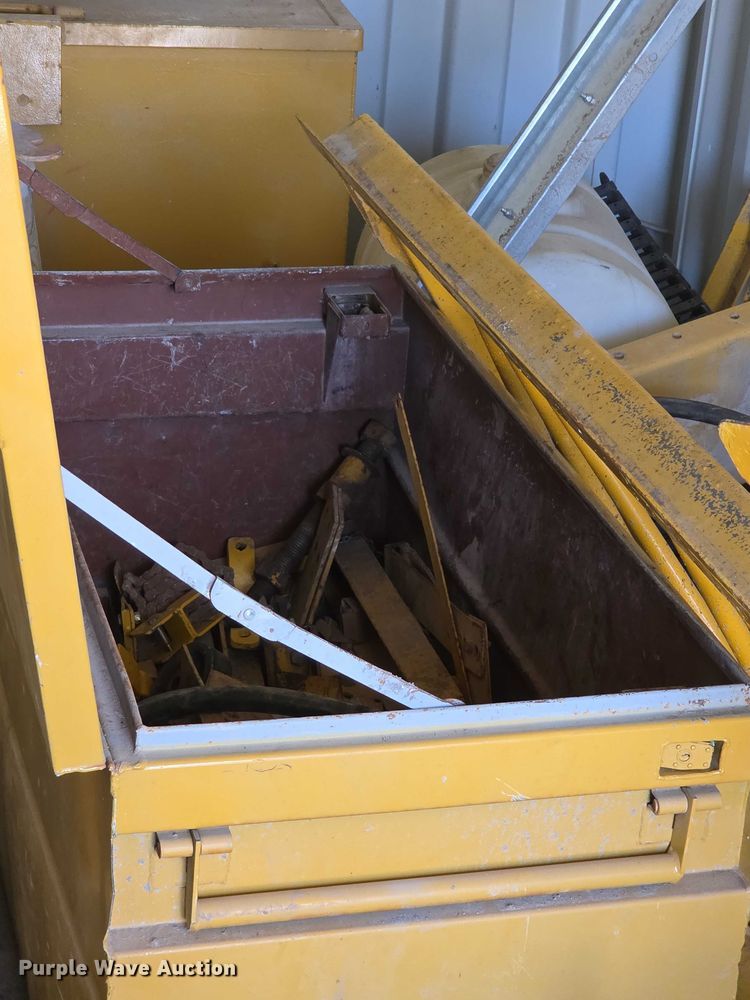 image for item FI0965 Bidwell 3600  bridge deck finisher