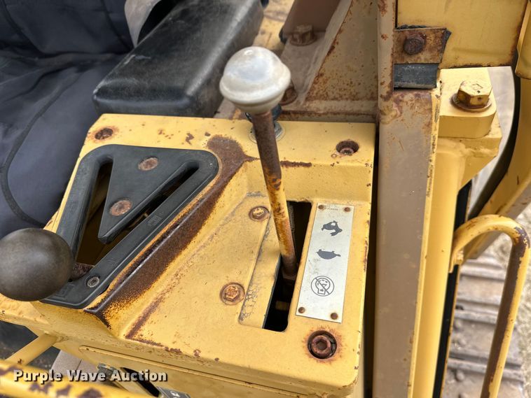 image for item FK0028 1988 Caterpillar 953Z wheel loader