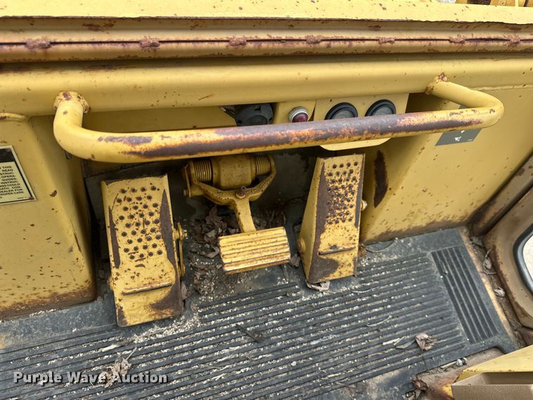 image for item FK0028 1988 Caterpillar 953Z wheel loader