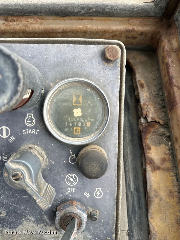 image for item FK0028 1988 Caterpillar 953Z wheel loader