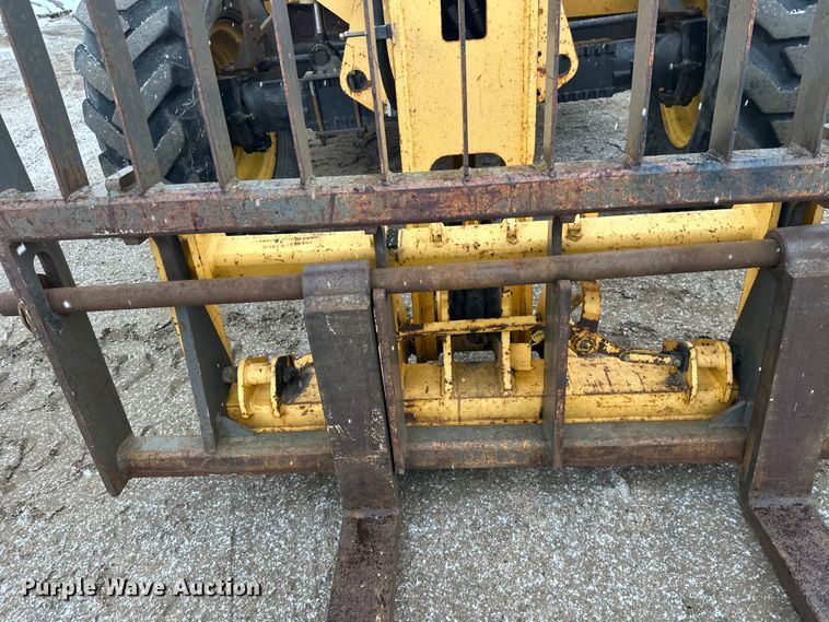 image for item FK0048 Gehl DL6L telehandler