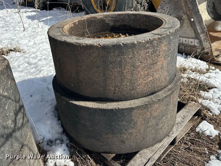 image for item FK0052 (4) tires and wheels