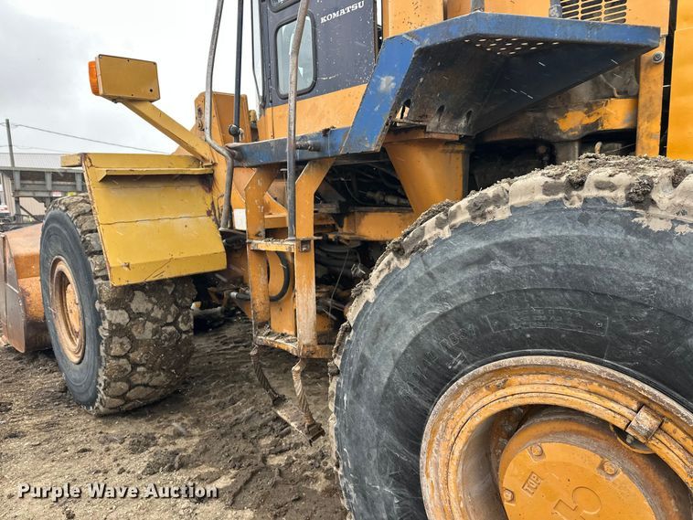 image for item FK0055 Komatsu WA400-1 wheel loader
