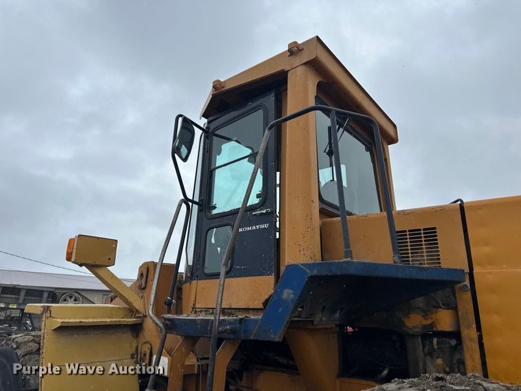 image for item FK0055 Komatsu WA400-1 wheel loader
