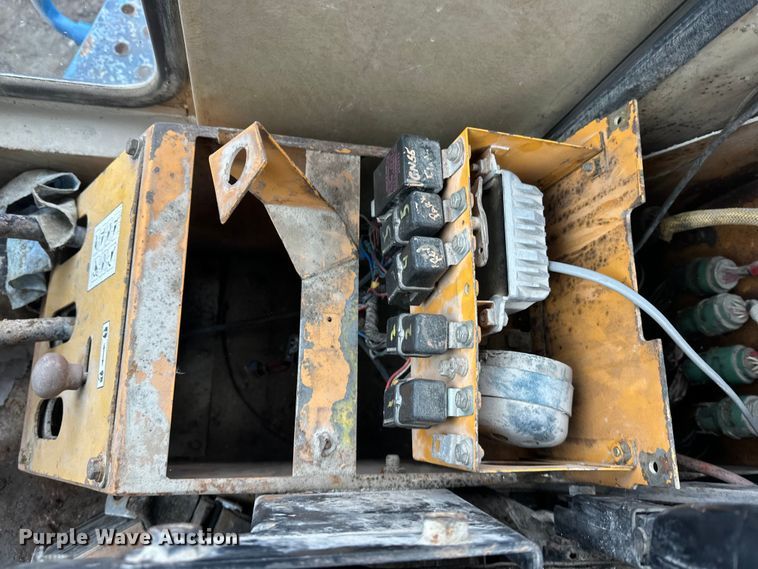 image for item FK0055 Komatsu WA400-1 wheel loader