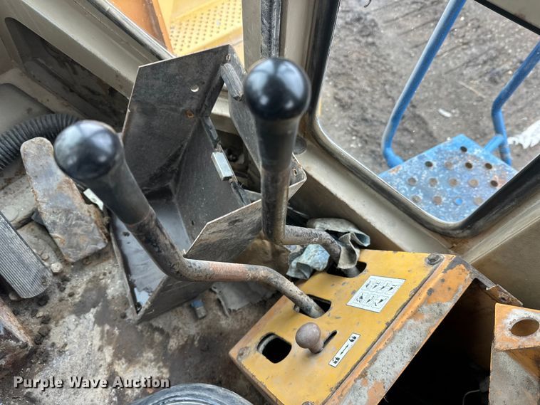image for item FK0055 Komatsu WA400-1 wheel loader