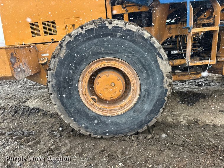 image for item FK0055 Komatsu WA400-1 wheel loader