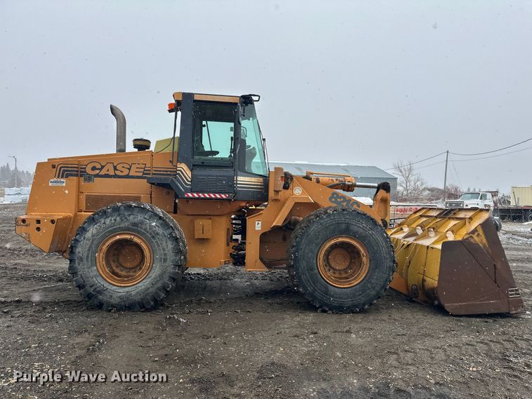 image for item FK0056 2001 Case 821C wheel loader