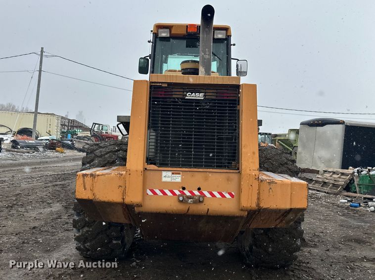 image for item FK0056 2001 Case 821C wheel loader