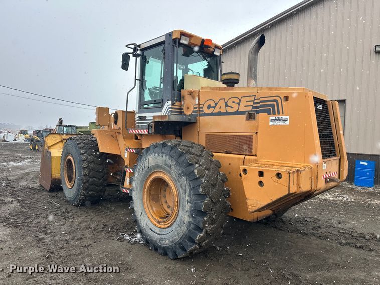 image for item FK0056 2001 Case 821C wheel loader