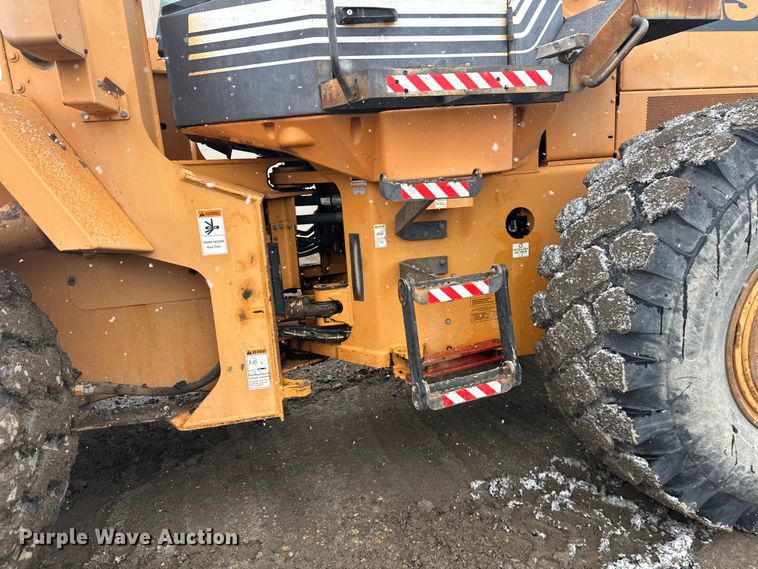 image for item FK0056 2001 Case 821C wheel loader