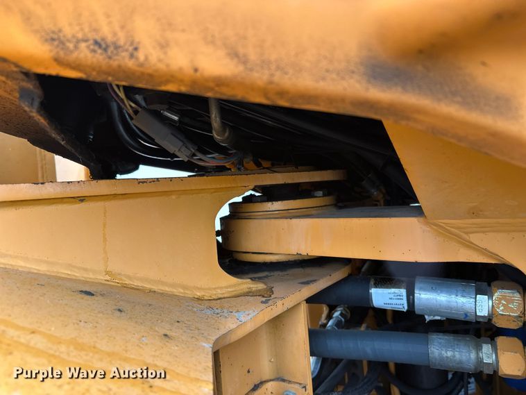 image for item FK0056 2001 Case 821C wheel loader