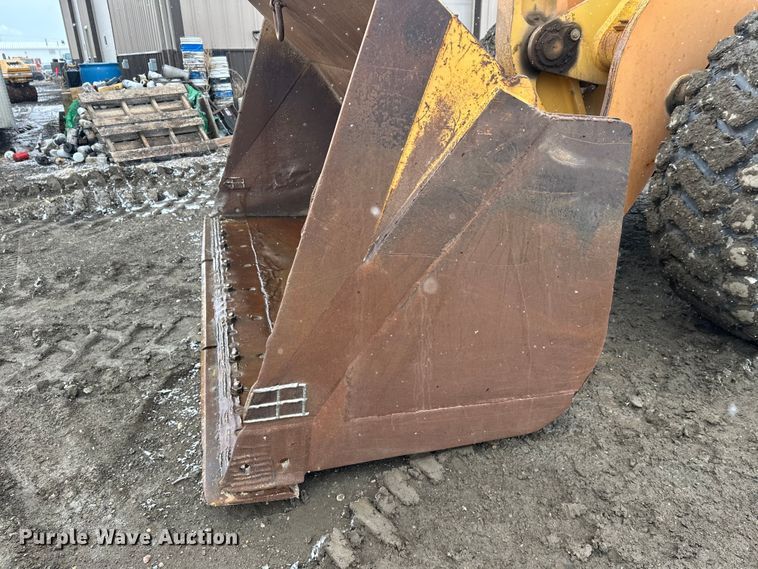 image for item FK0056 2001 Case 821C wheel loader