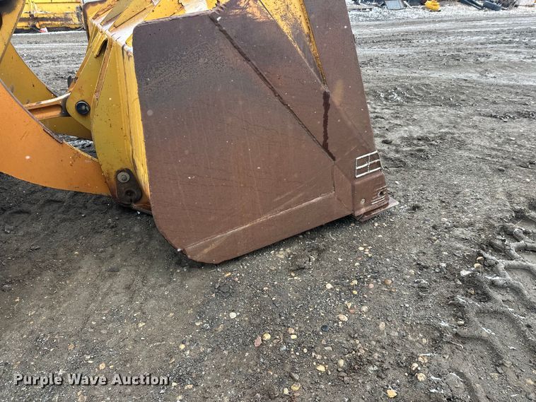 image for item FK0056 2001 Case 821C wheel loader