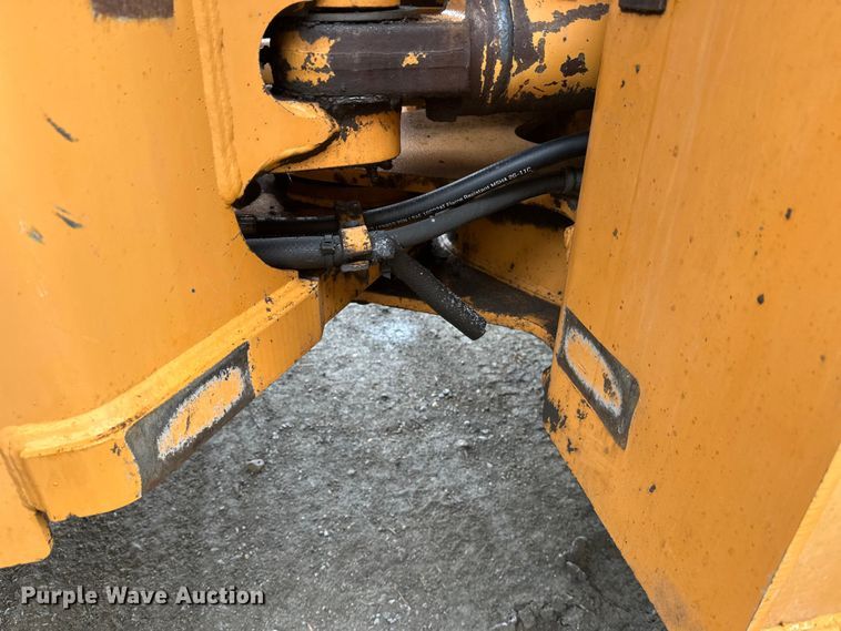 image for item FK0056 2001 Case 821C wheel loader