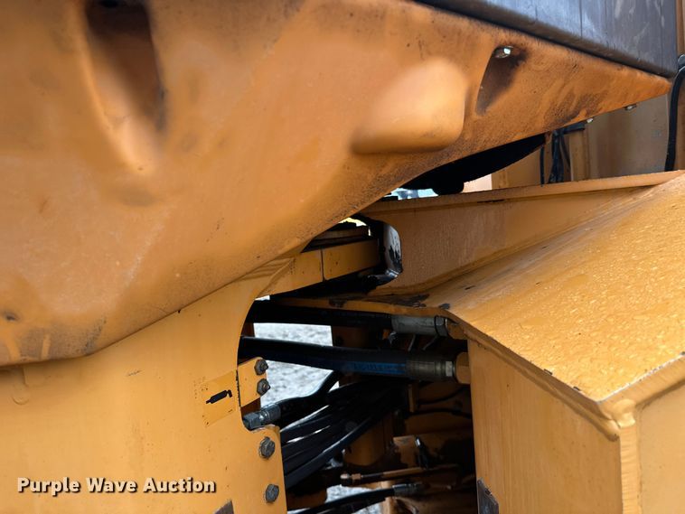 image for item FK0056 2001 Case 821C wheel loader