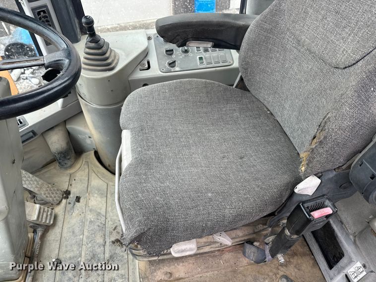 image for item FK0056 2001 Case 821C wheel loader