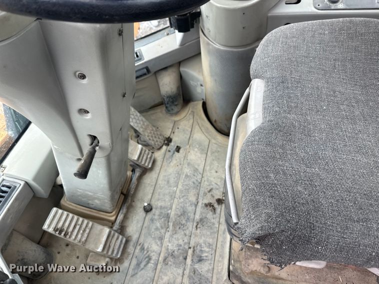 image for item FK0056 2001 Case 821C wheel loader