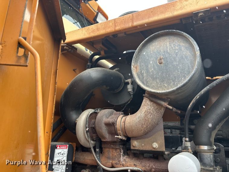 image for item FK0056 2001 Case 821C wheel loader