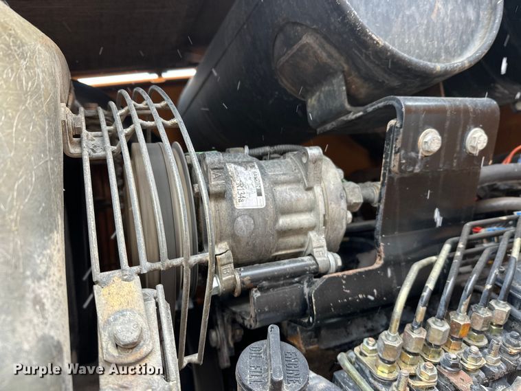 image for item FK0056 2001 Case 821C wheel loader