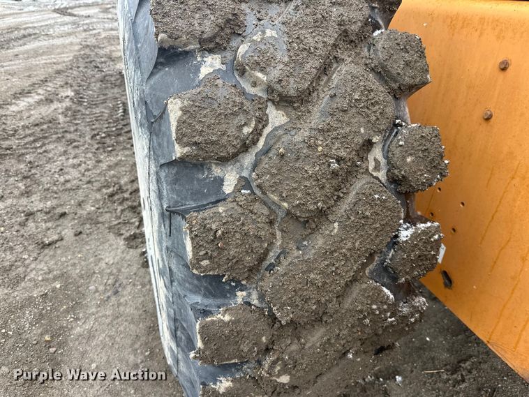 image for item FK0056 2001 Case 821C wheel loader