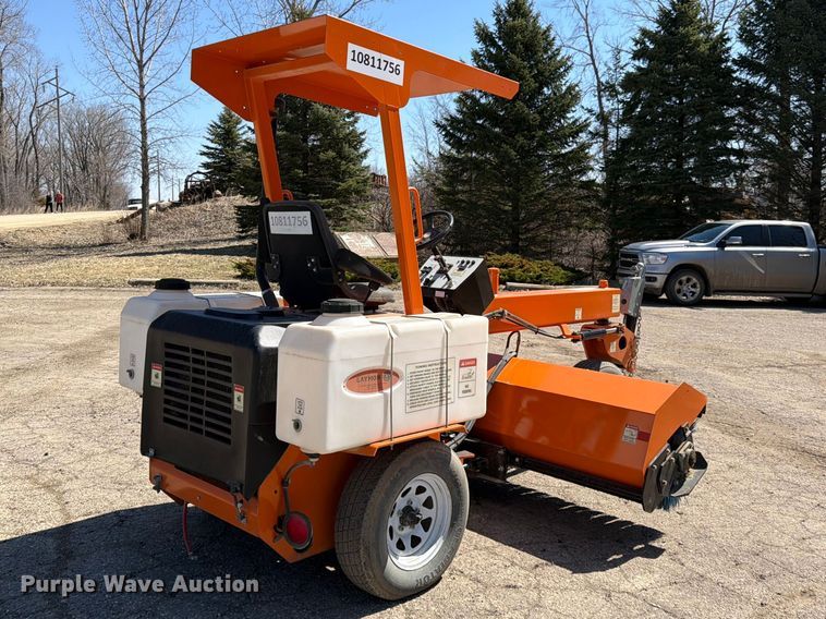 image for item FK0072 Laymor SM300 broom