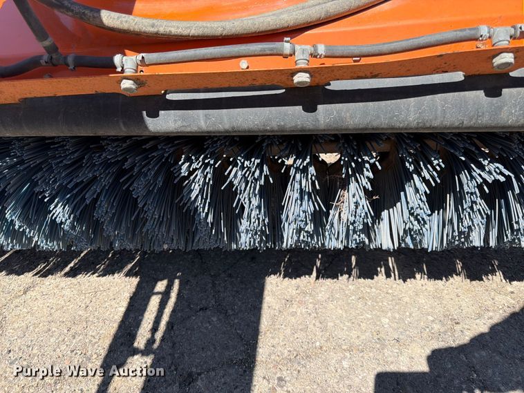 image for item FK0072 Laymor SM300 broom