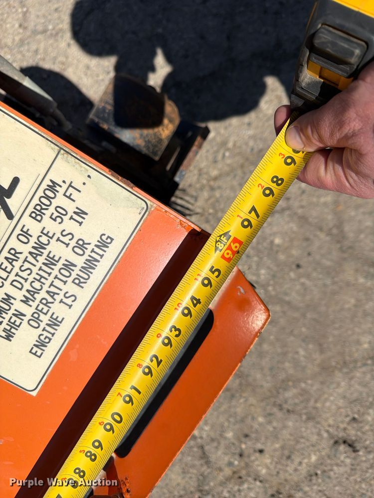 image for item FK0072 Laymor SM300 broom