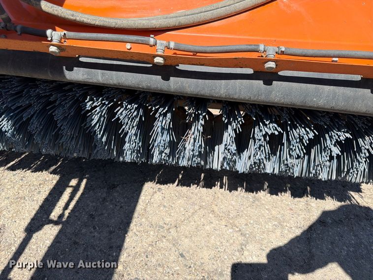 image for item FK0072 Laymor SM300 broom