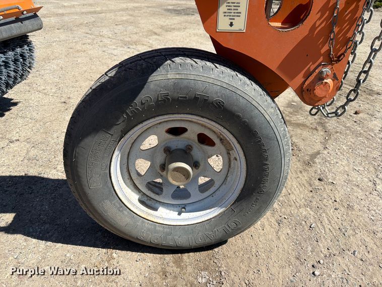 image for item FK0072 Laymor SM300 broom