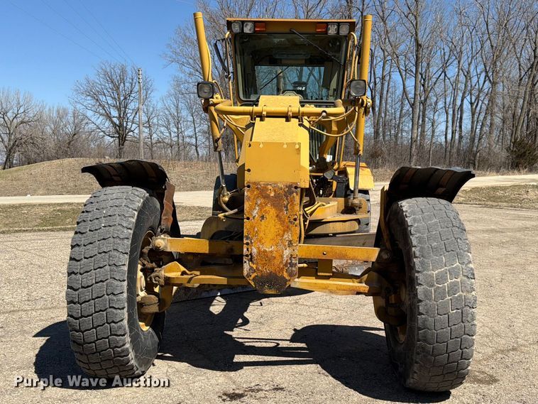 image for item FK0073 1999 Caterpillar 140H motor grader