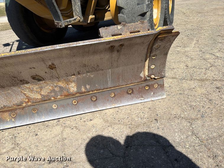 image for item FK0073 1999 Caterpillar 140H motor grader