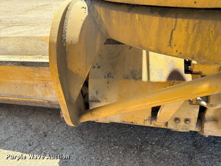 image for item FK0073 1999 Caterpillar 140H motor grader