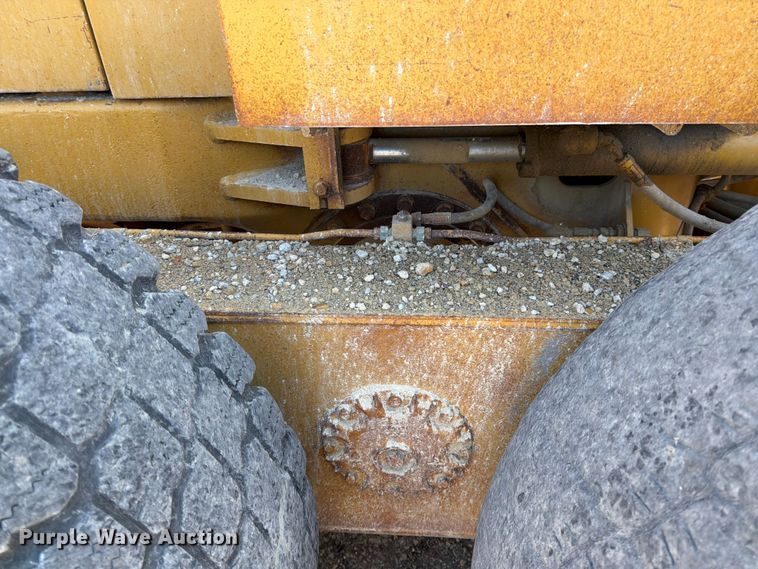 image for item FK0073 1999 Caterpillar 140H motor grader