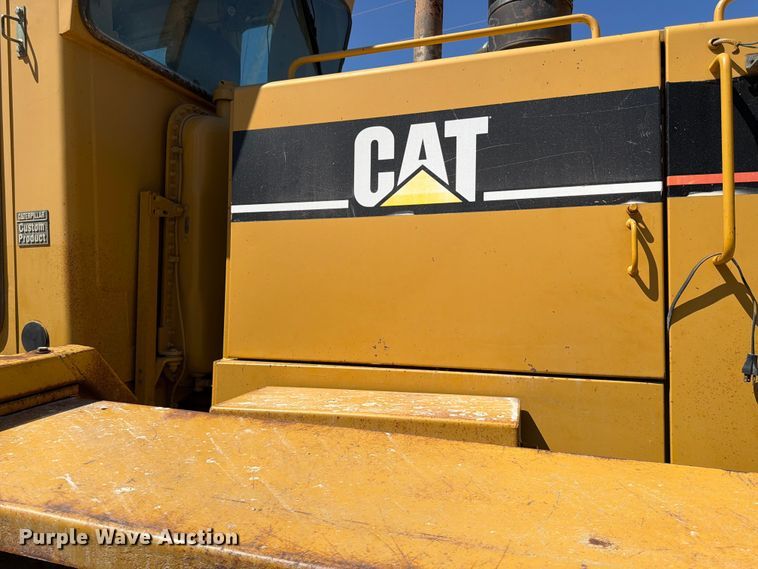 image for item FK0073 1999 Caterpillar 140H motor grader