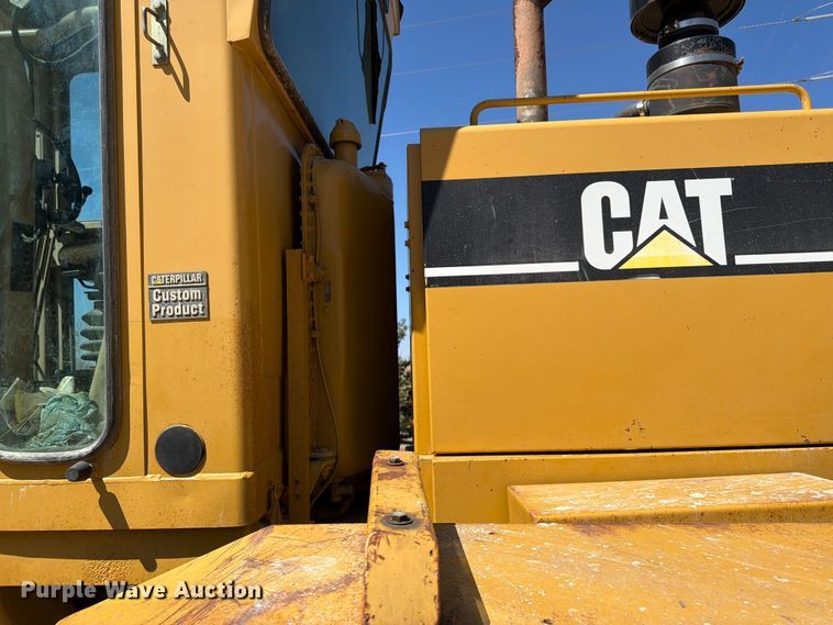 image for item FK0073 1999 Caterpillar 140H motor grader