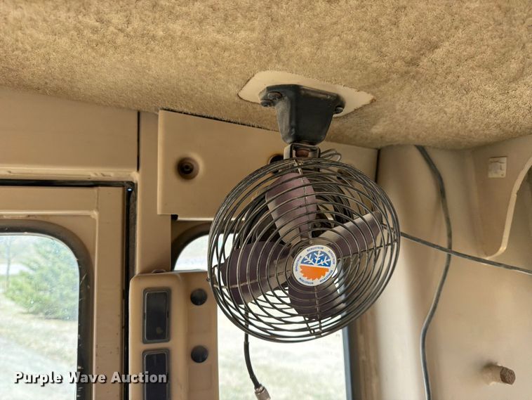 image for item FK0073 1999 Caterpillar 140H motor grader